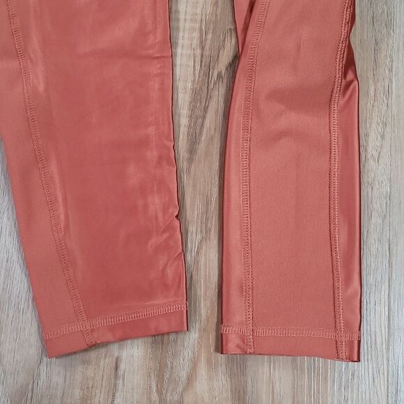 ☔️🔺️Reebok Core 10 Bronze Metallic High Waist Athletic Pants Small - Picture 8 of 10